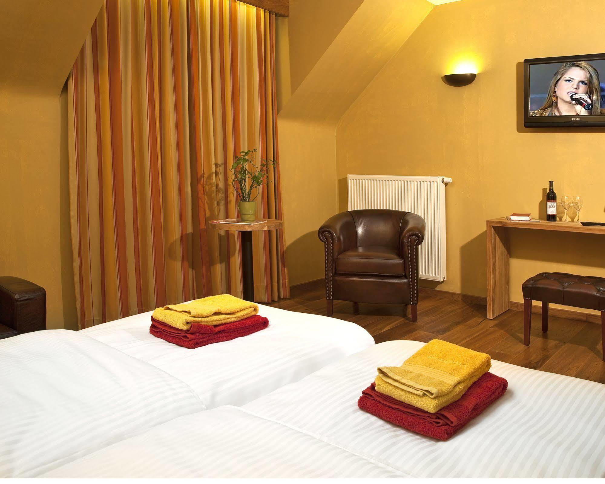 Country Lodge Hotel Moriaanshoofd Oudenaarde Zewnętrze zdjęcie